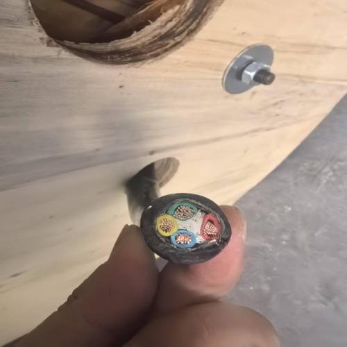 PUR耐油聚氨酯抗磨电缆